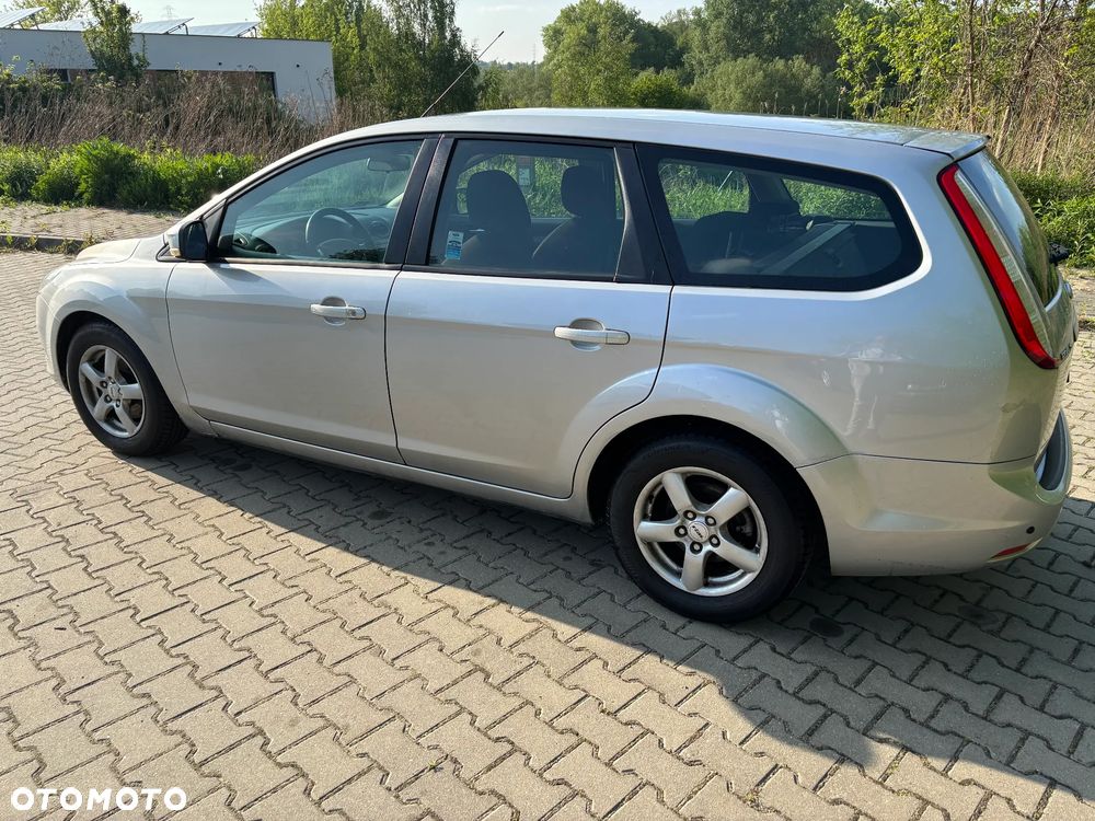 Ford Focus 1.6 TDCi DPF Style - 5