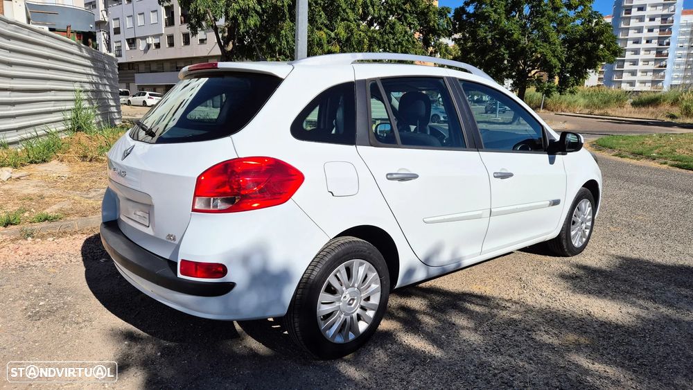 Renault Clio Break 1.5 dCi Dynamique S - 2