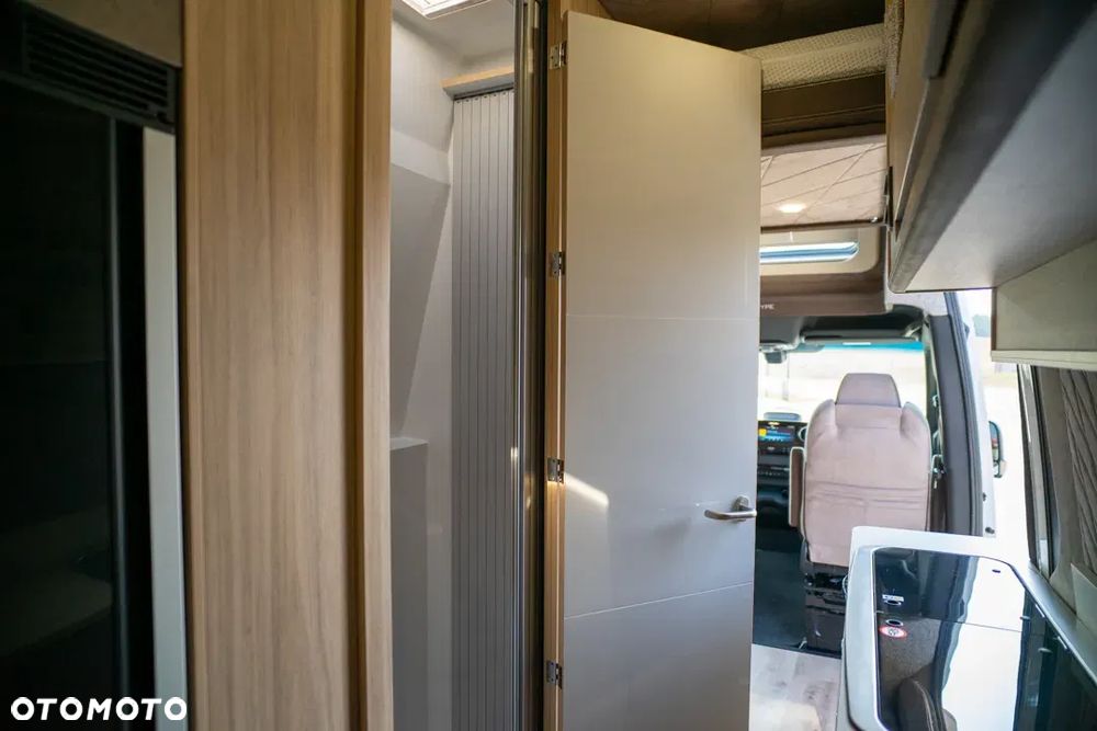 Mercedes-Benz Kamper Van Hype 700CVM - 19
