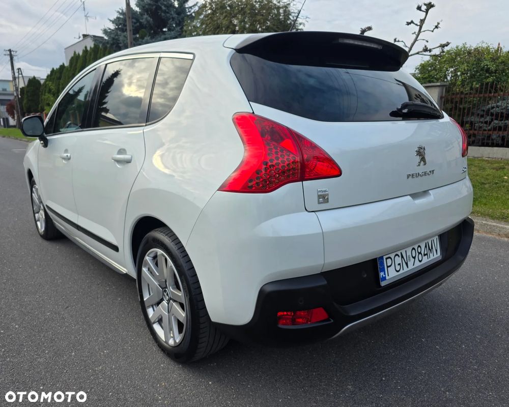 Peugeot 3008 Hybrid4 - 7