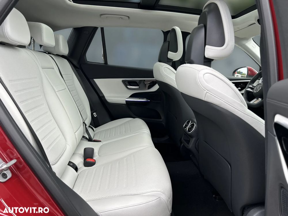 Mercedes-Benz GLC 300 e 4Matic 9G-TRONIC AMG Line Advanced - 15