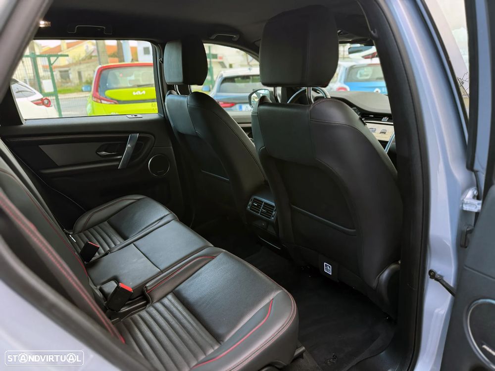 Land Rover Discovery Sport 1.5 I3 P300e AWD R-Dynamic - 19