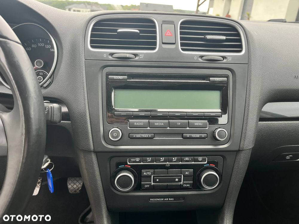 Volkswagen Golf 1.6 TDI DPF BlueMotion Technology Trendline - 31