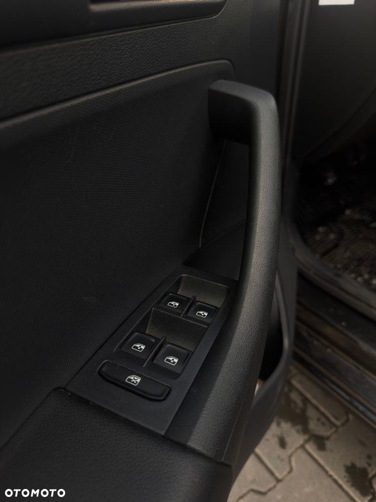 Skoda RAPID 1.2 TSI Active - 13