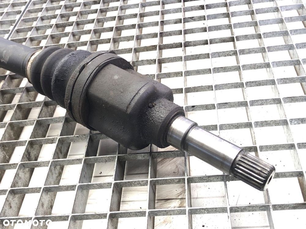 PÓŁOŚ PRAWY PRZÓD - 255.00 PLN - FIAT FIORINO nadwozie wielkoprzestrzenne (MPV) (225_) 2007 - - 3