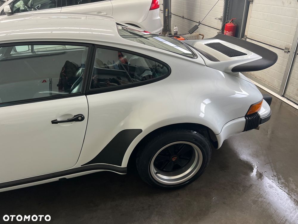 Porsche 911 - 13