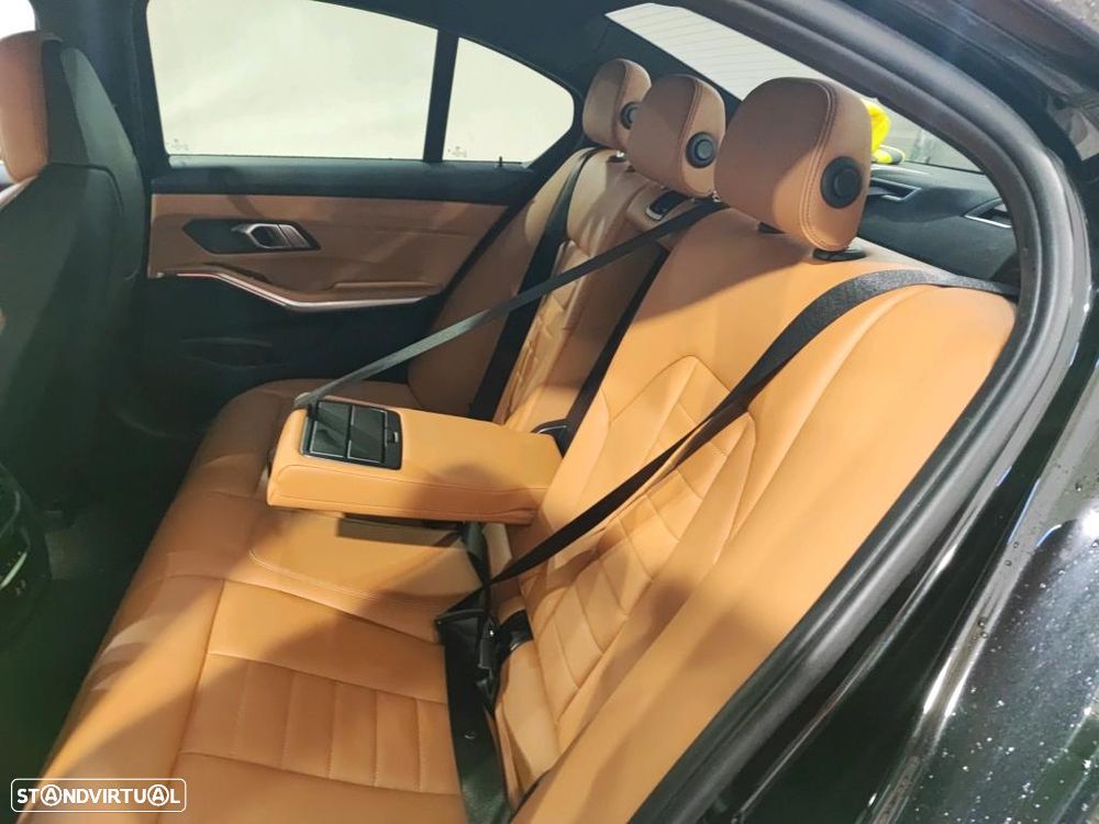 BMW 330 e Pack M Auto - 8