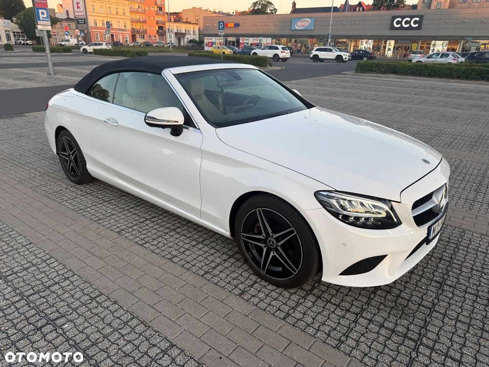 Mercedes-Benz Klasa C 300 4MATIC 9G-TRONIC - 2