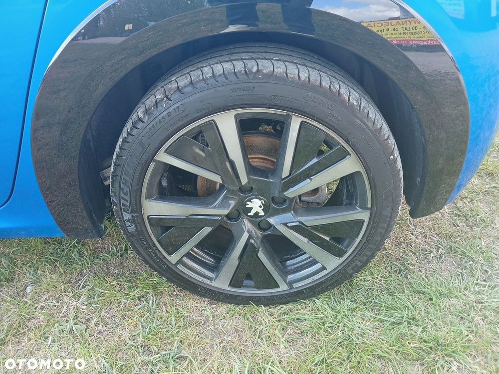 Peugeot 208 - 13