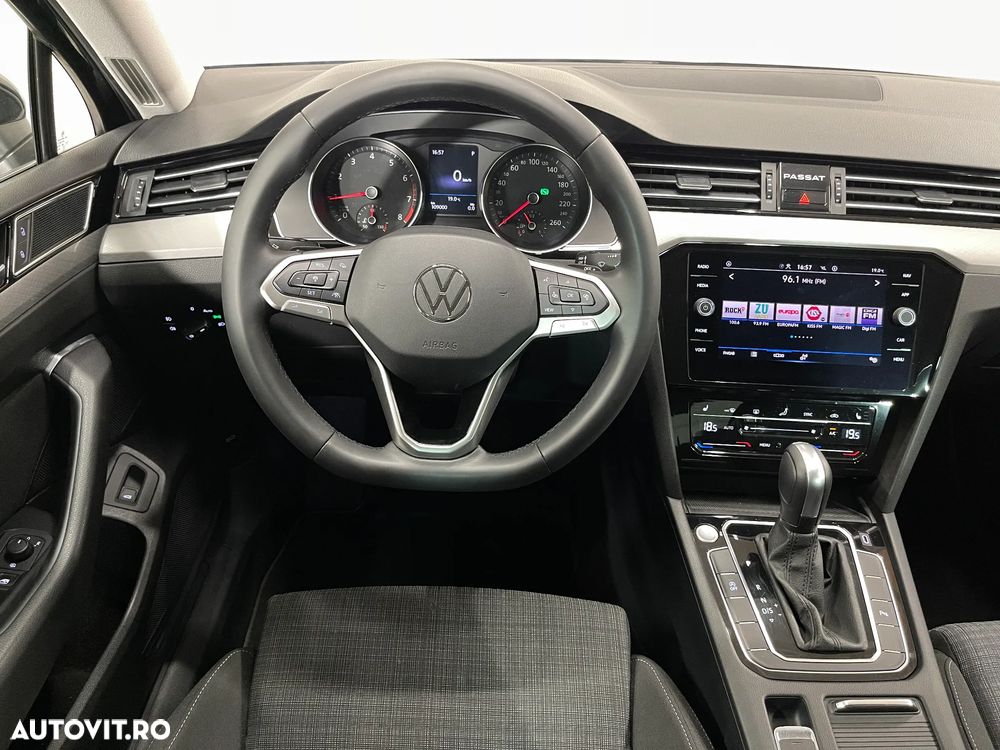 Volkswagen Passat 1.5 TSI ACT DSG Comfortline - 7