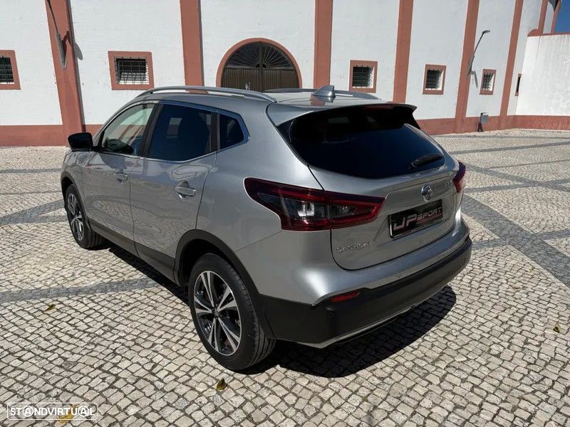 Nissan Qashqai 1.5 dCi N-Connecta J18+Led - 6