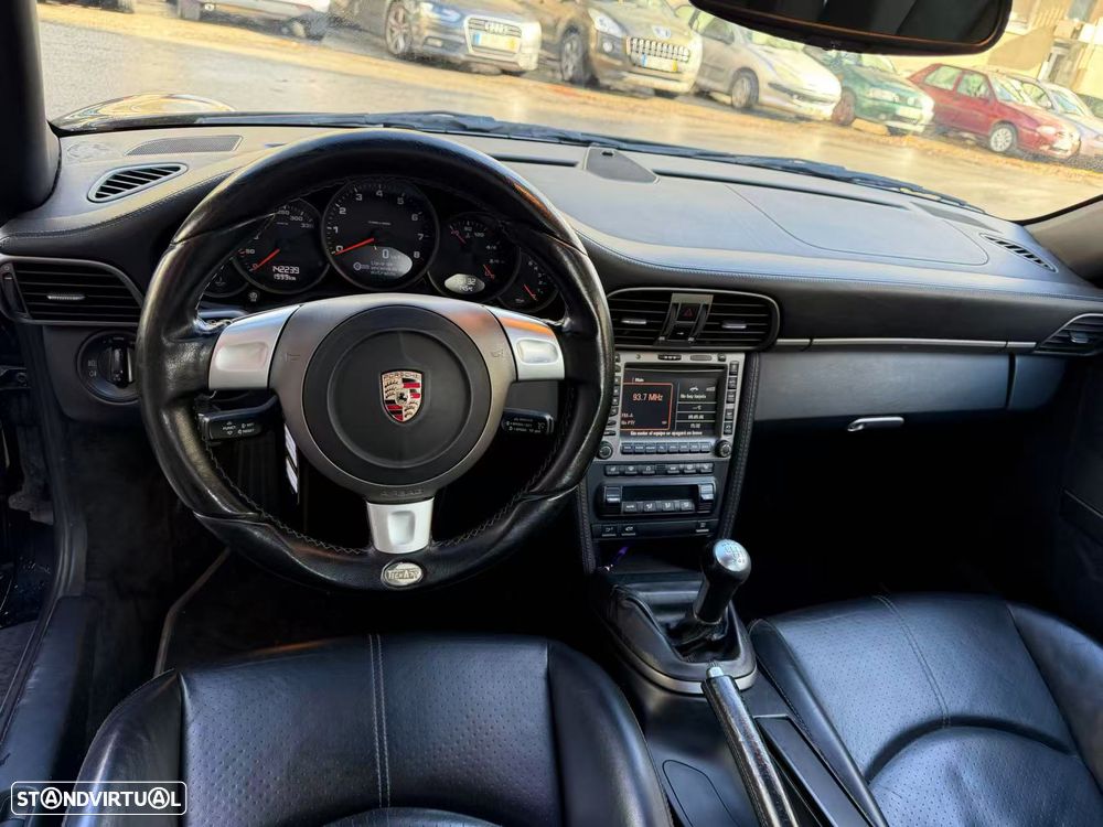 Porsche 911 (997) Carrera - 12