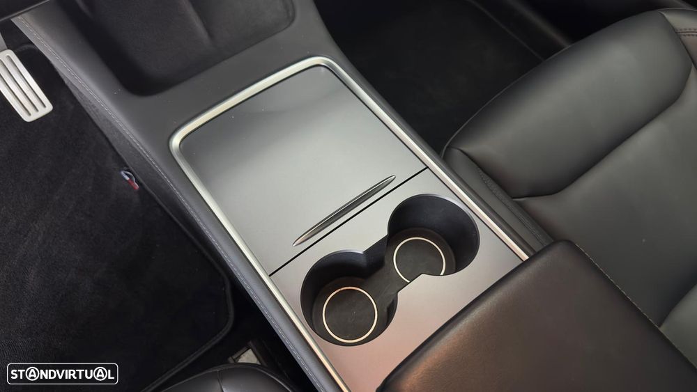 Tesla Model Y Performance Dual Motor AWD - 35