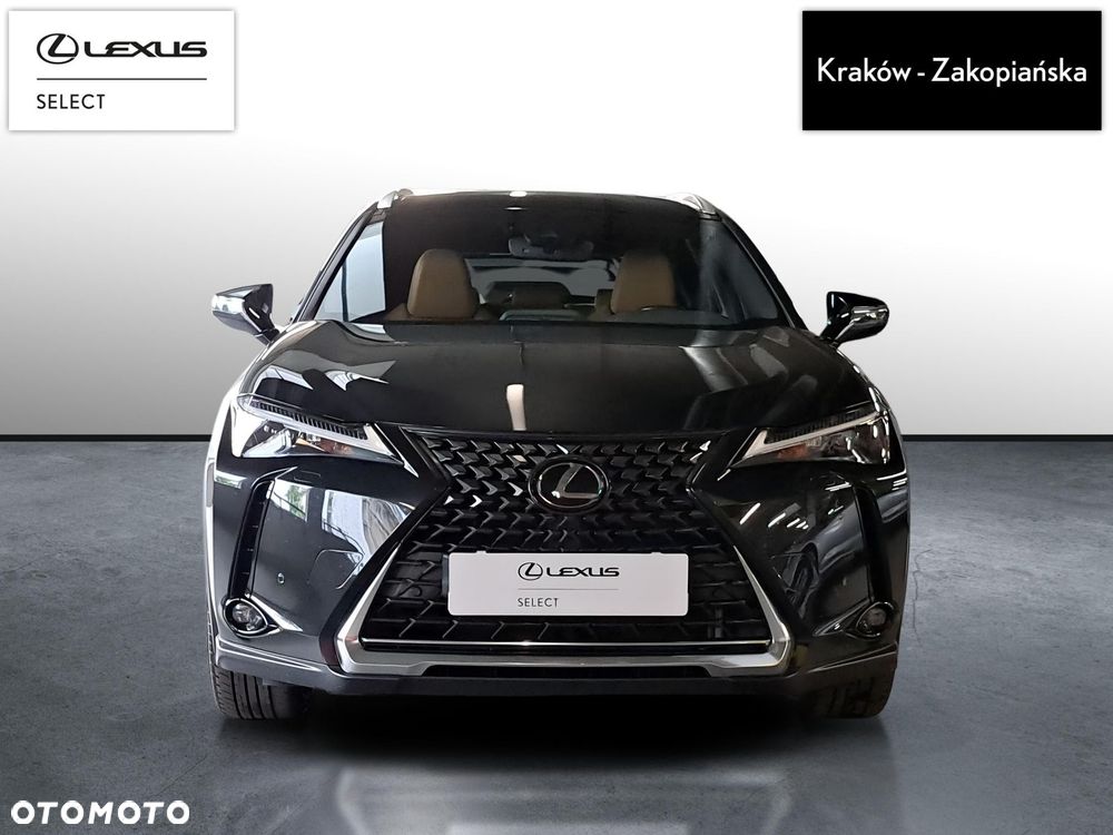Lexus UX - 3