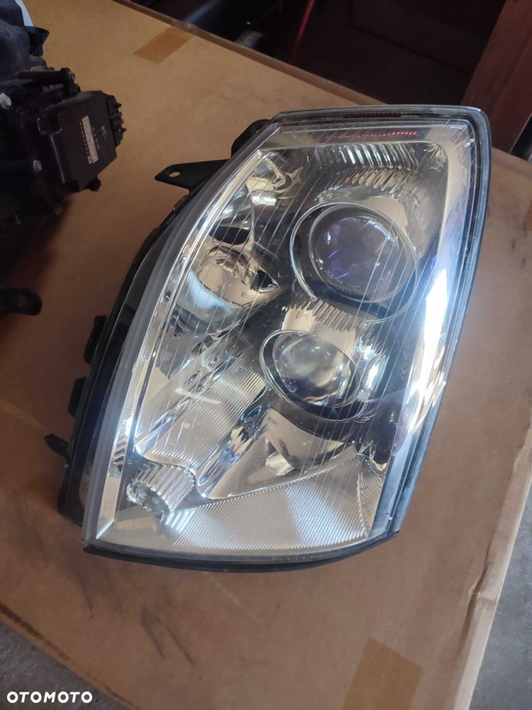 Cadillac STS reflektory przednie xenon para europa 2005-12 - 3