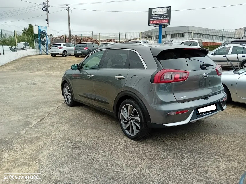 Kia Niro 1.6 GDi HEV EX - 17
