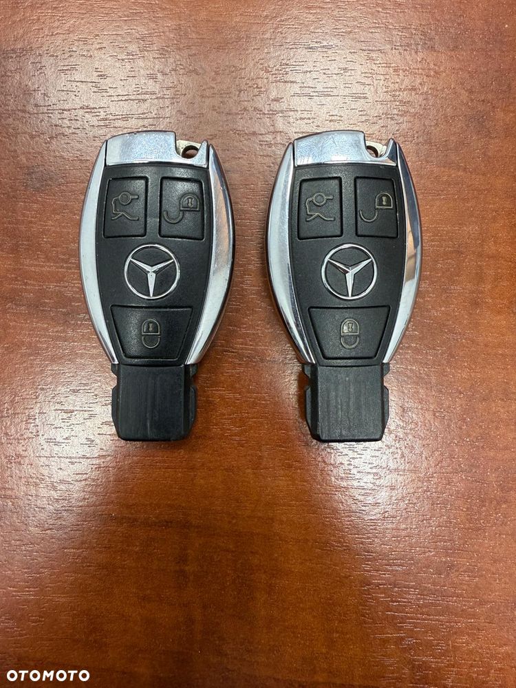 Mercedes-Benz Klasa C 300 7G-TRONIC Exclusive - 26