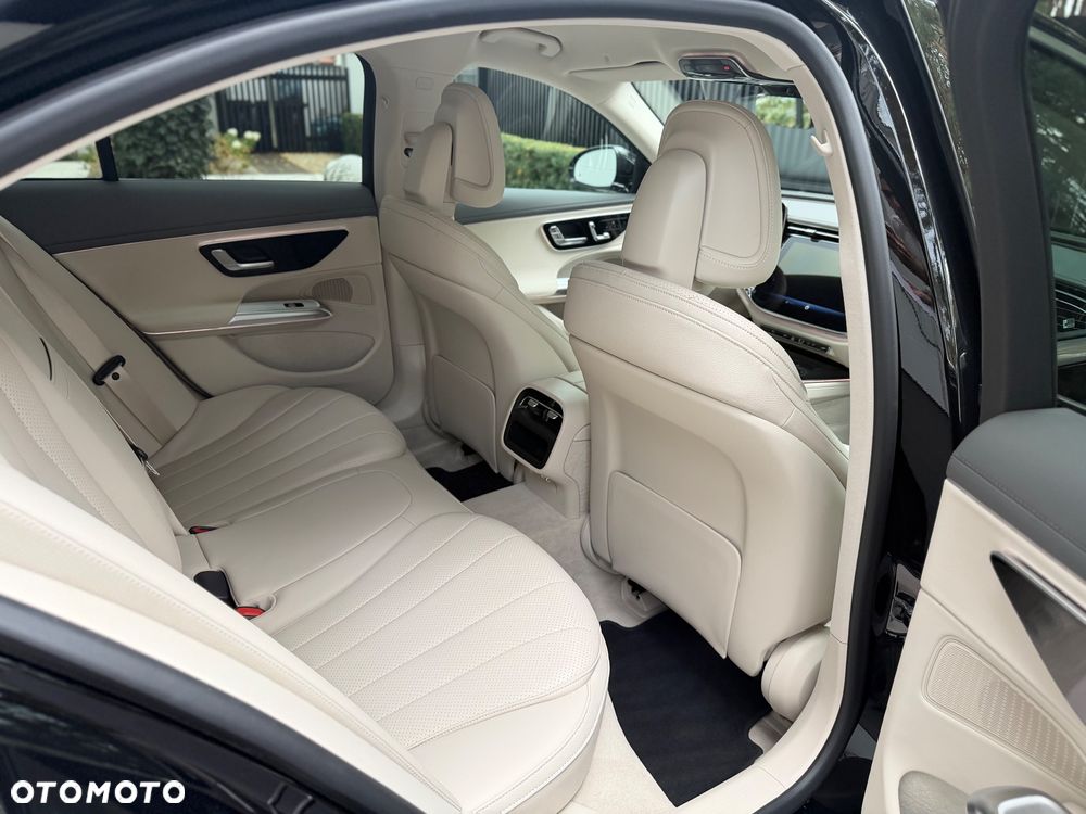 Mercedes-Benz Klasa E 220 d mHEV 4-Matic Exclusive 9G-Tronic - 25
