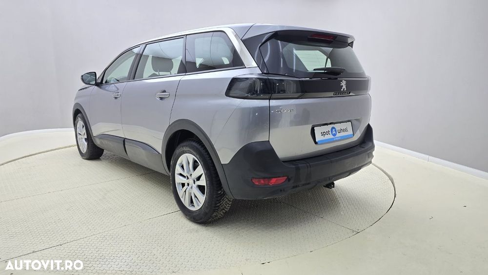 Peugeot 5008 - 9
