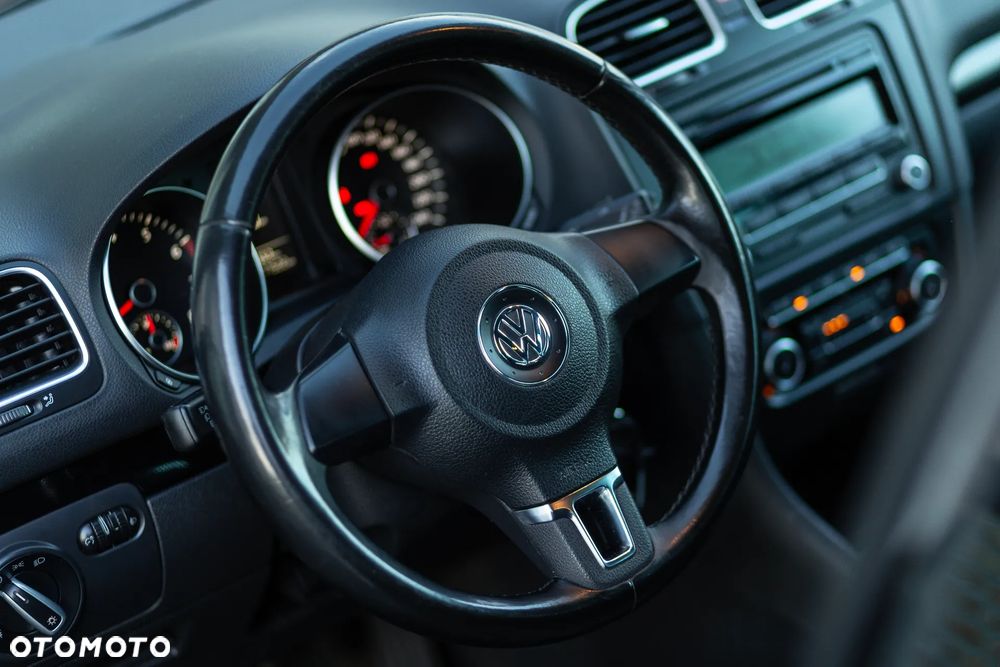 Volkswagen Golf VI 1.6 Comfortline - 24