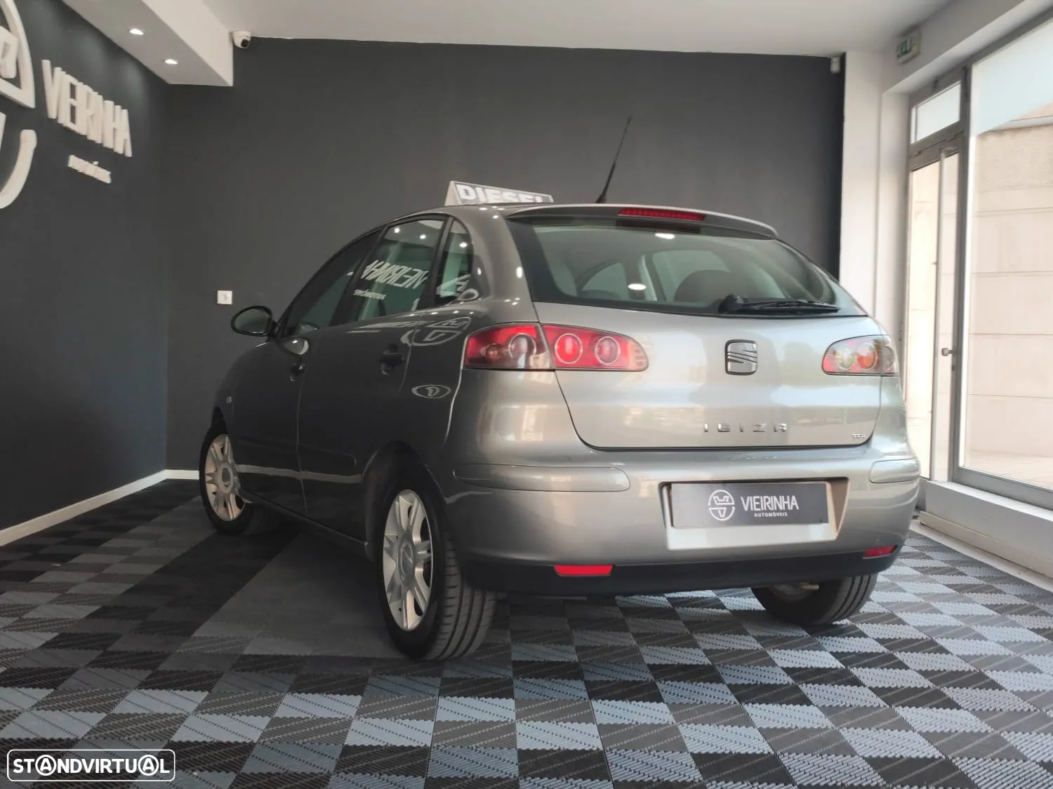 SEAT Ibiza 1.4 TDi Signo - 12