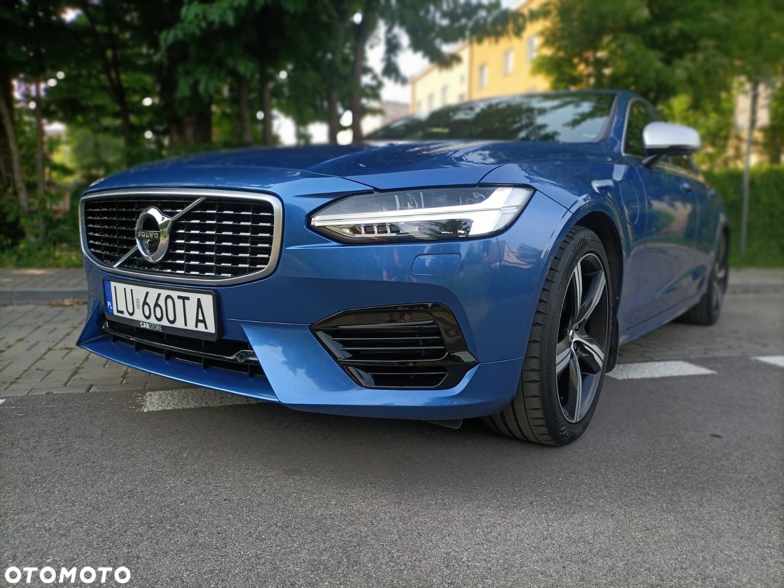 Volvo S90 T8 AWD Plug-In Hybrid R-Design - 1