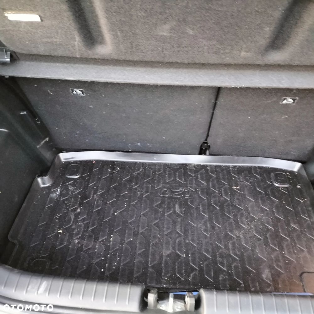 Hyundai i20 1.2 Pure - 28