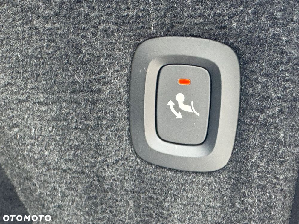 Volvo XC 90 D5 AWD Geartronic RDesign - 38