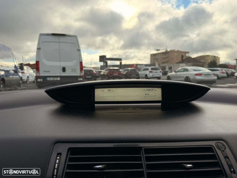 Citroën C4 1.4 16V VTR Pack - 28