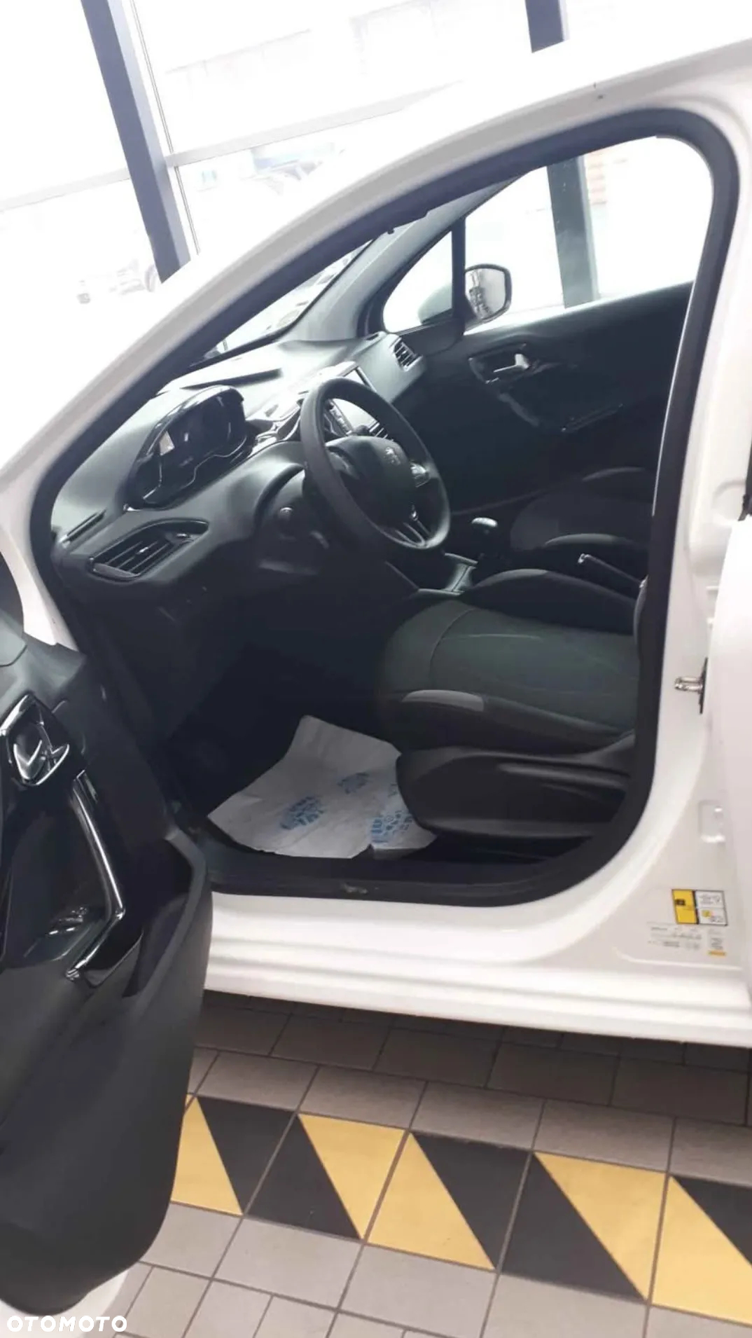 Peugeot 208 1.4 HDi Access - 5