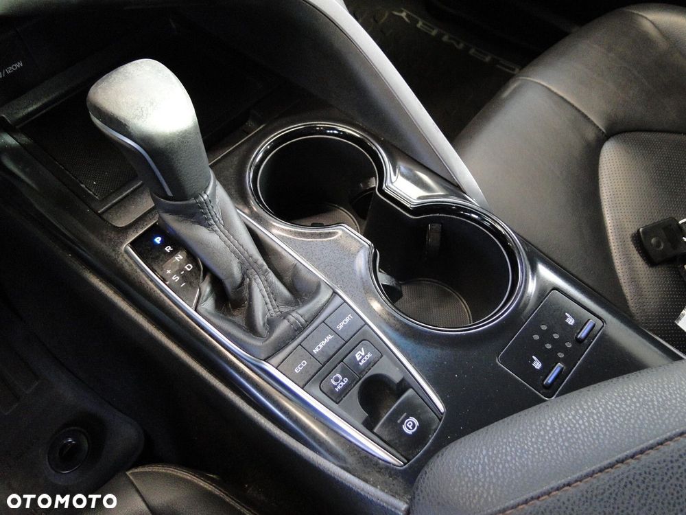 Toyota Camry - 29