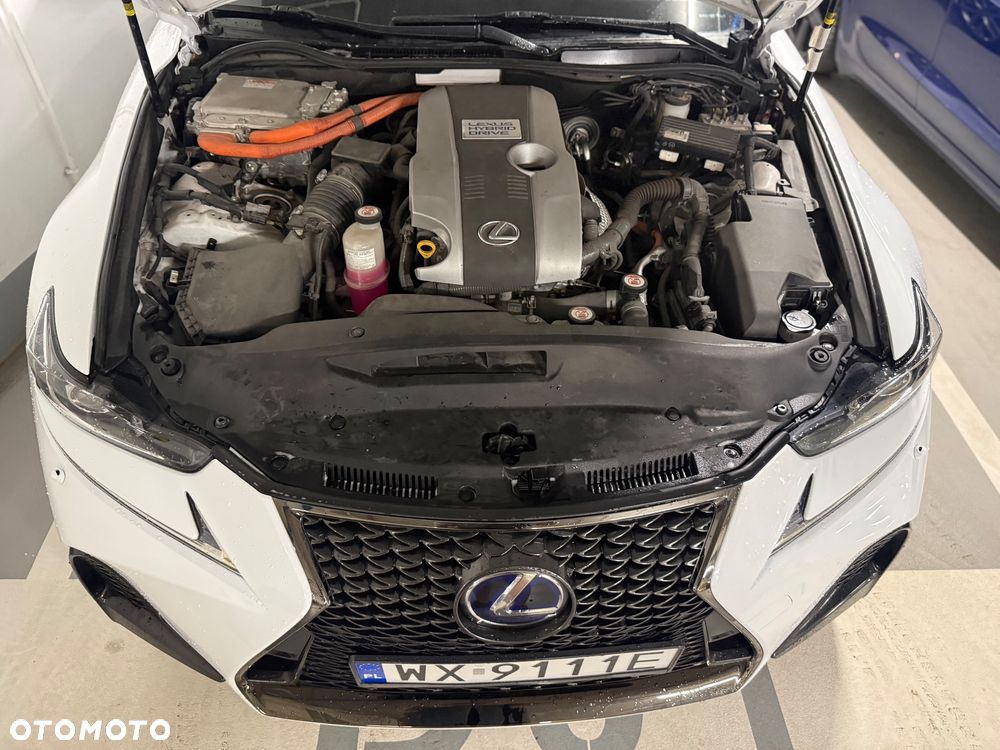 Lexus IS 300h F Sport - 33
