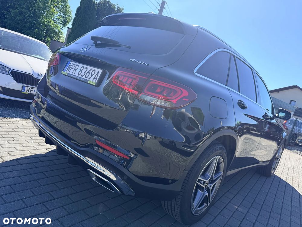 Mercedes-Benz GLC 200 4Matic 9G-TRONIC AMG Line - 9