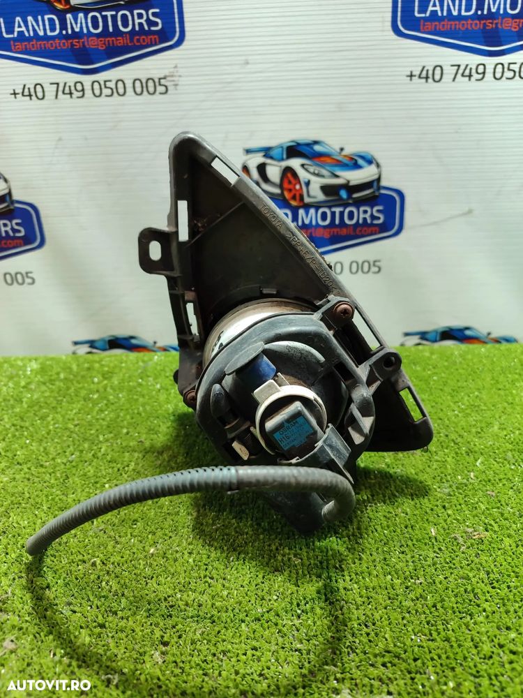 PROIECTOR CEATA FATA DREAPTA + PLASTIC TOYOTA AURIS HYBRID 2013 1.6 BENZINA COD OEM 90008490 / HATCHBACK 2012-2018 - 6