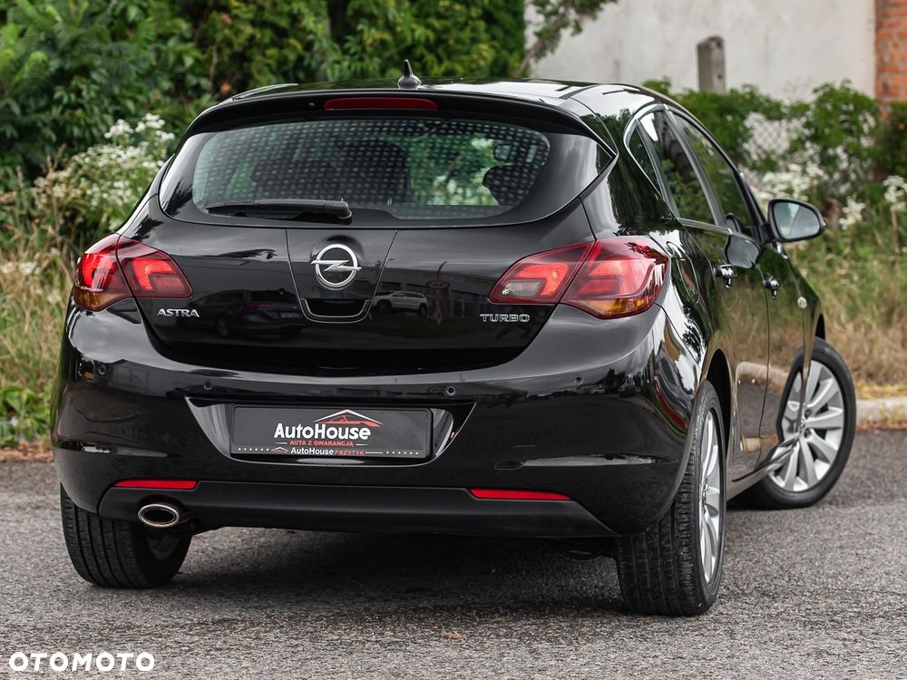 Opel Astra 1.6 Turbo Cosmo - 10