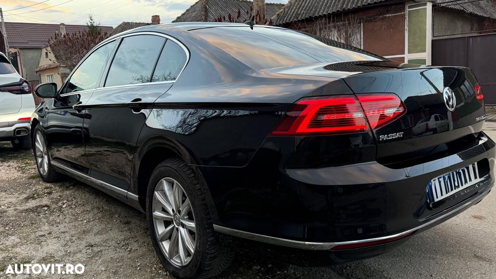 Volkswagen Passat 2.0 TDI DSG Highline - 26