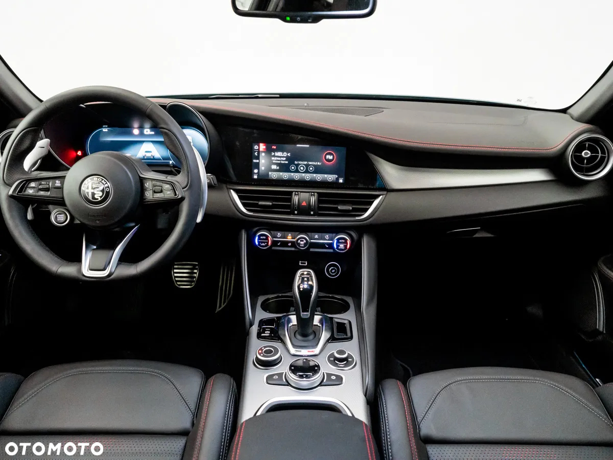 Alfa Romeo Giulia - 37