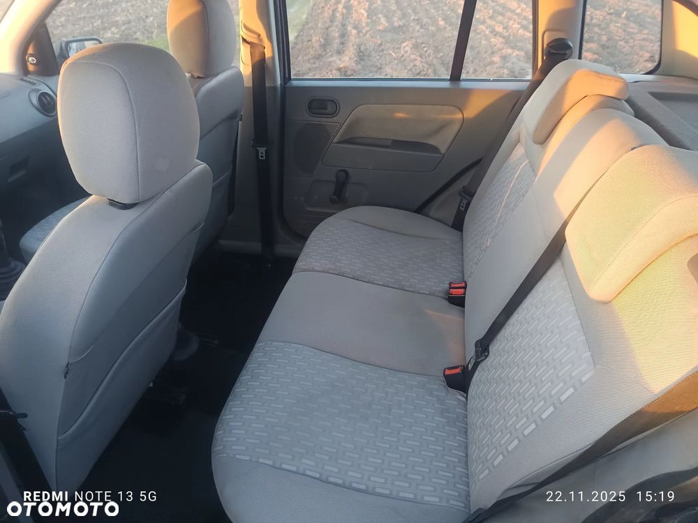 Ford Fusion 1.4 + - 12