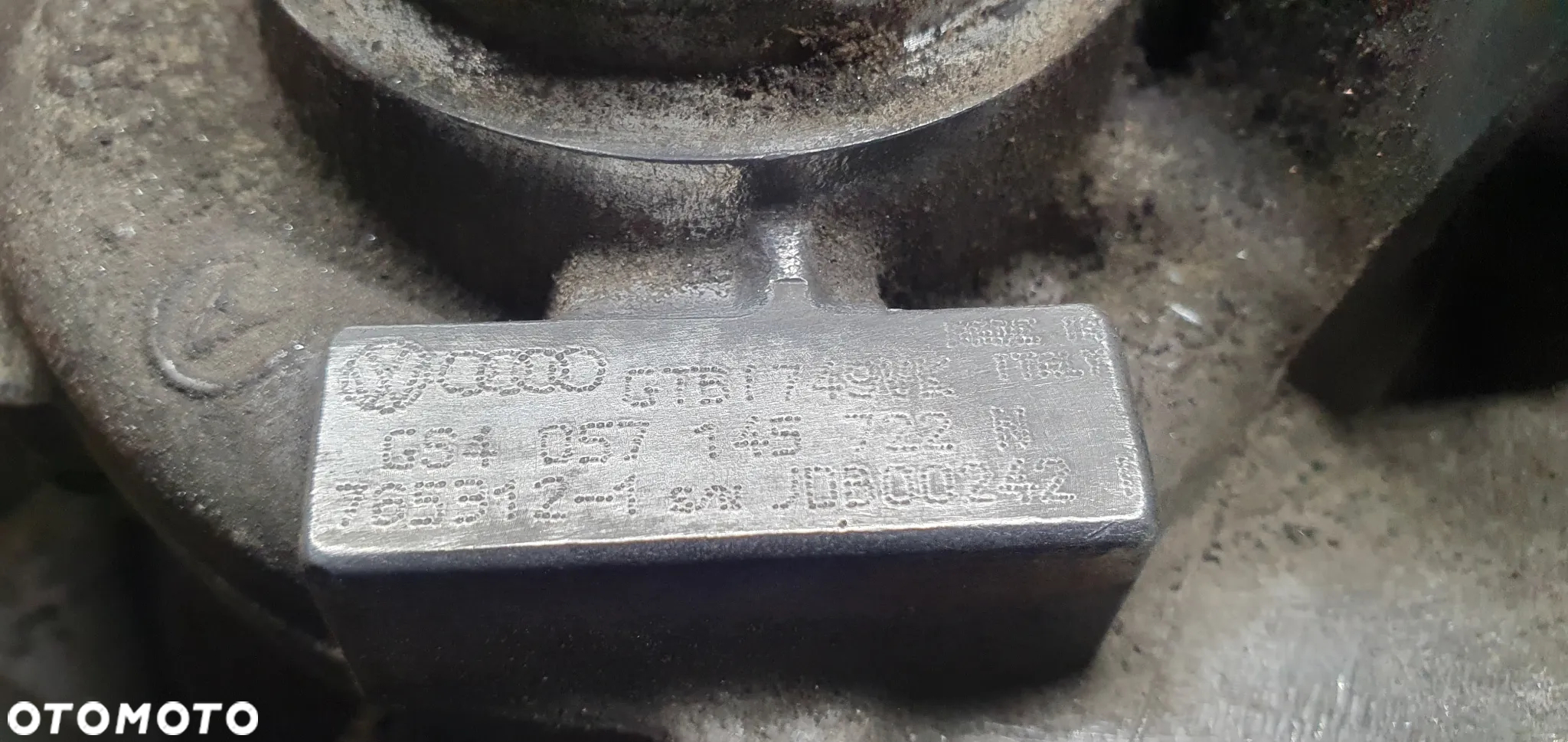 Turbina turbosprężarka prawa turbo nastawnik kolektor Audi A8 D3 4.2 TDI 057145722N - 8