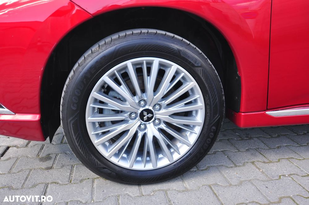 Mitsubishi Outlander 2.4 4WD CVT Intense - 9