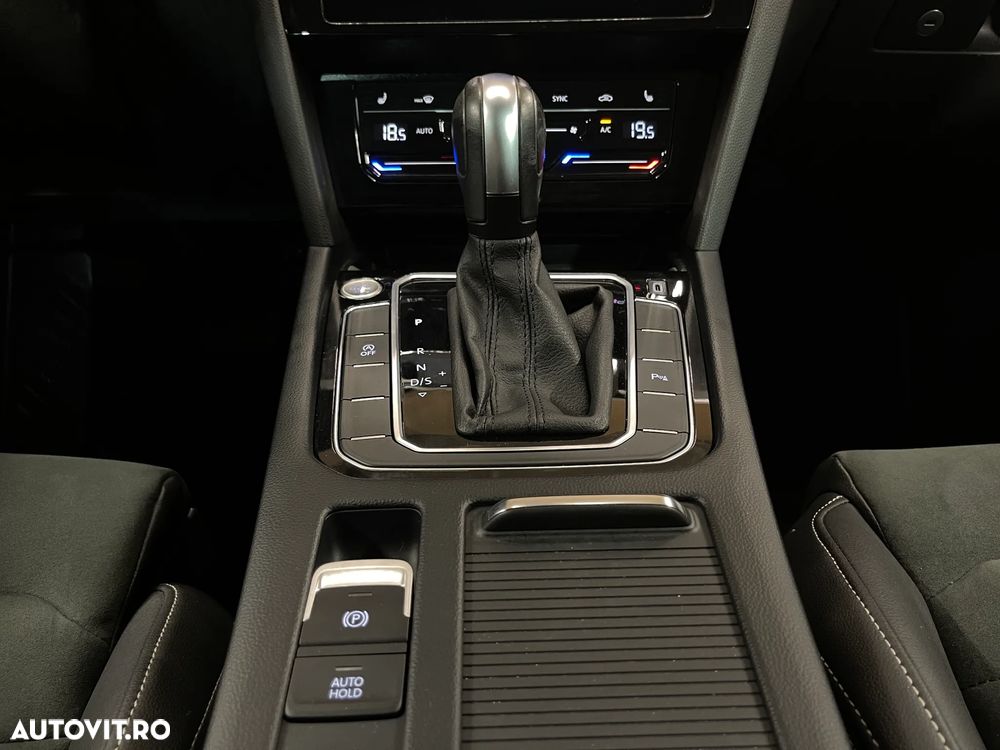 Volkswagen Passat 2.0 TDI DSG Highline - 21