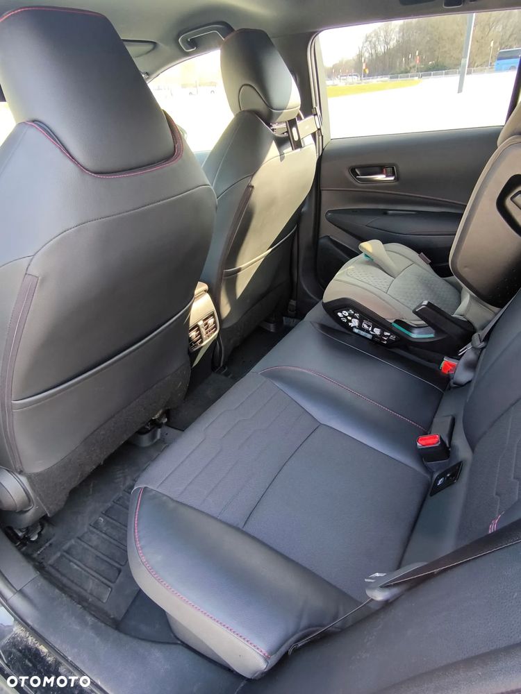 Toyota Corolla 2.0 Hybrid Executive - 31
