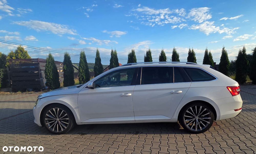 Skoda Superb 2.0 TDI 4x4 L&K DSG - 12