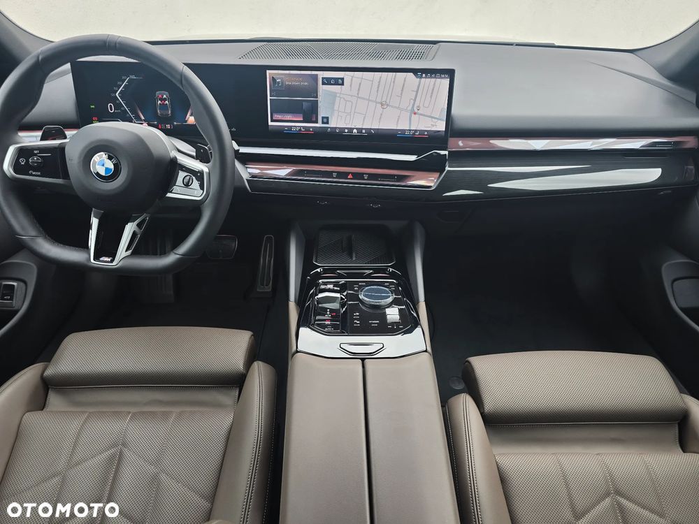 BMW Seria 5 520d xDrive mHEV M Sport - 8