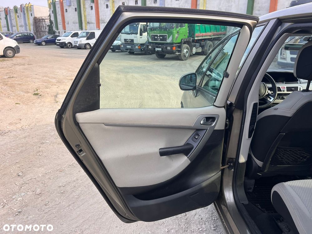 Citroën C4 Picasso - 17