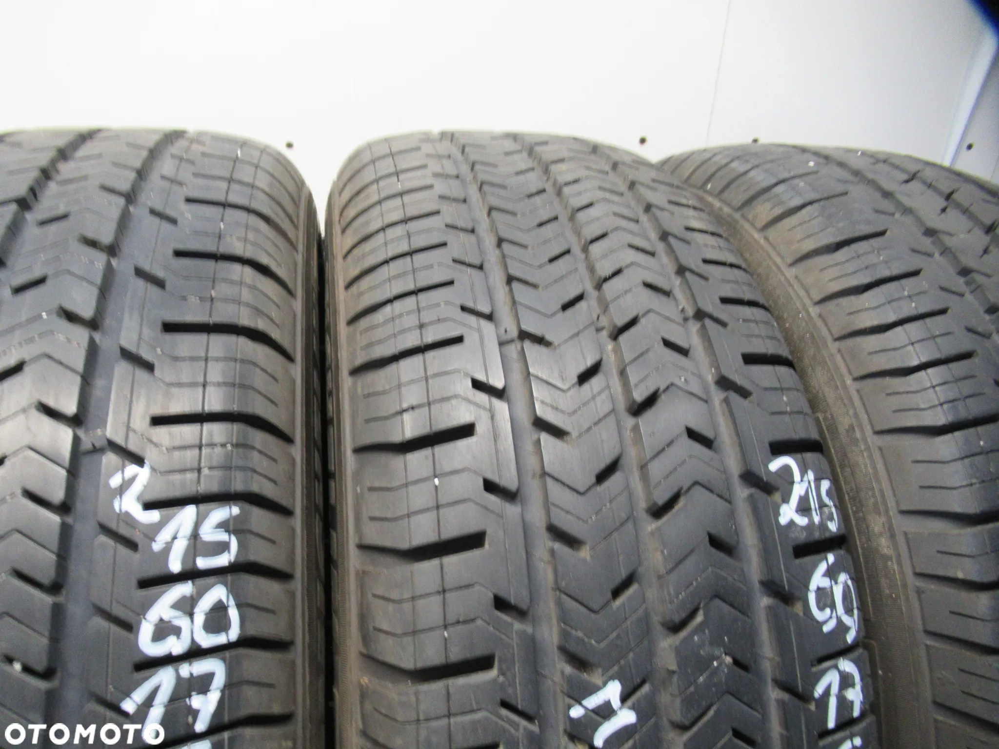 4x Michelin Agilis 215/60/17c  8,3mm - 3
