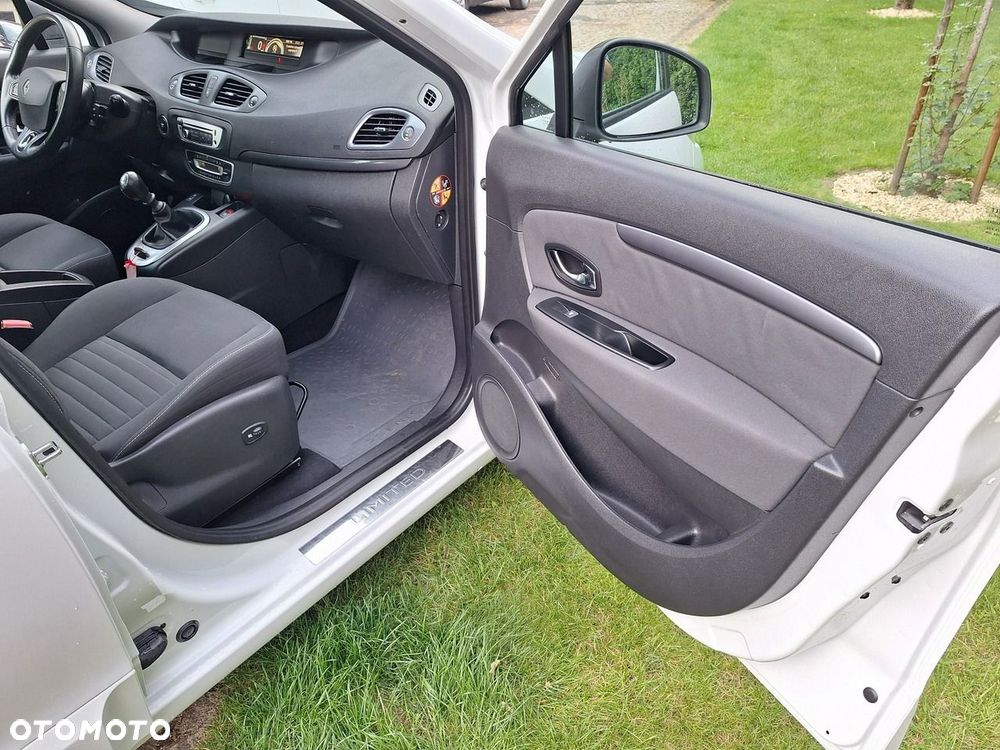Renault Scenic - 16