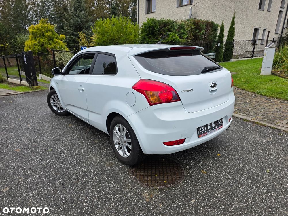 Kia ProCeed pro Ceed 1.4 CVVT Dream-Team Edition - 31
