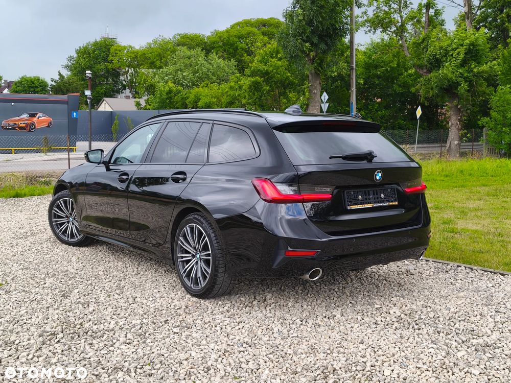 BMW Seria 3 320d Edition M Sport Shadow - 4