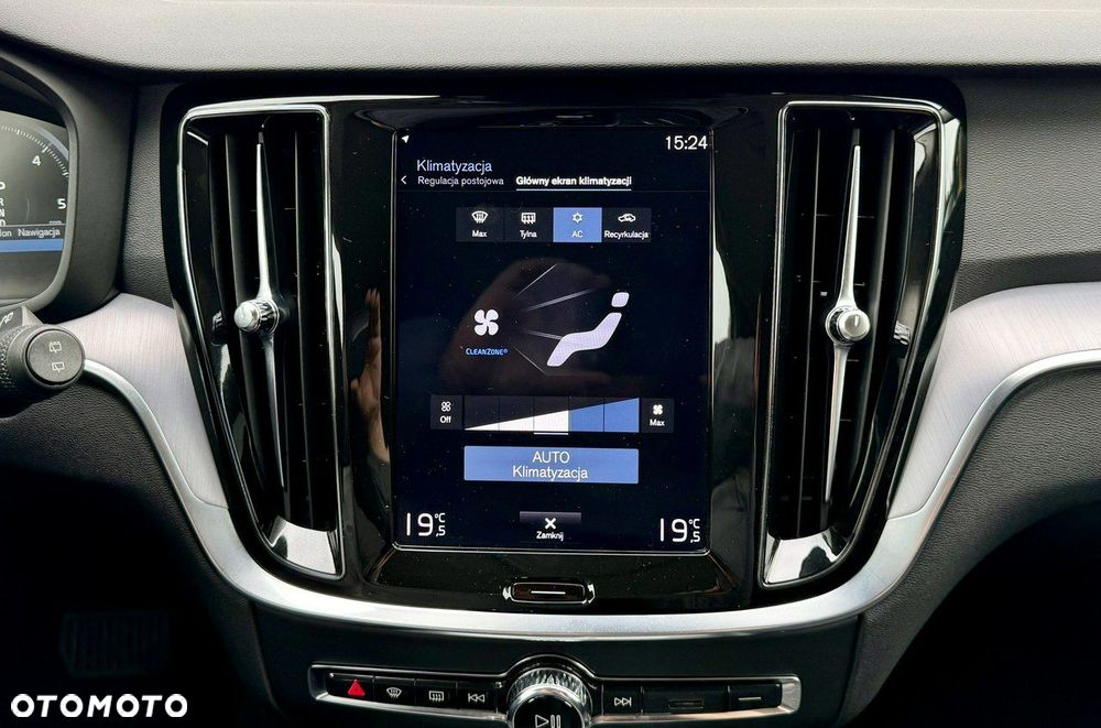 Volvo V60 D4 AWD Geartronic Momentum Pro - 25